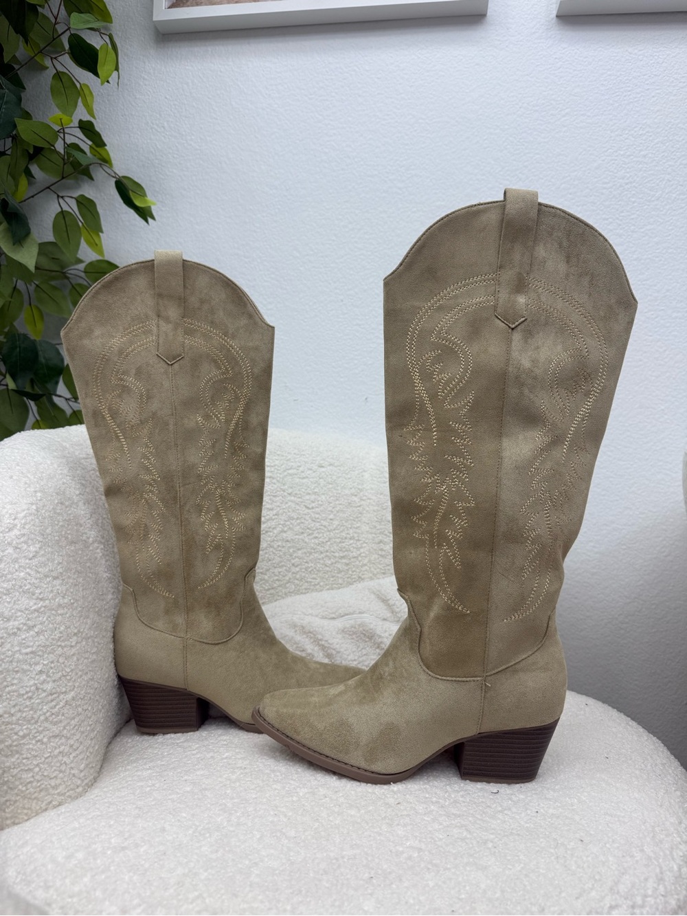Women's Tall Western Boots in Light Taupe - Stylish Cowboy Boot